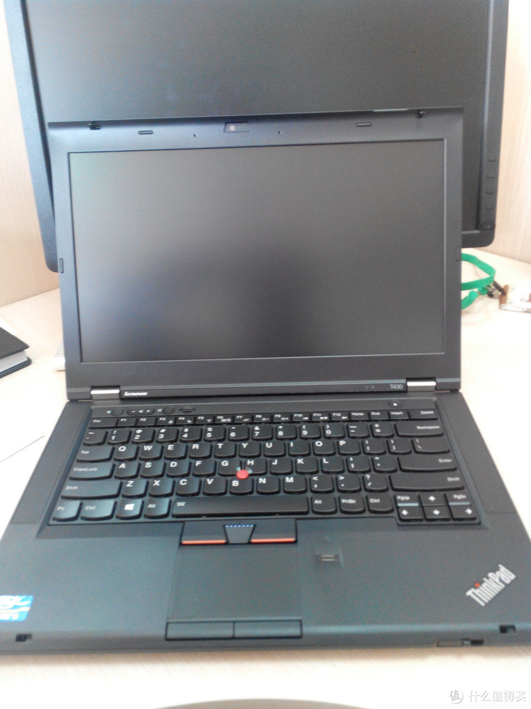 黑粉的 ThinkPad T430 笔记本电脑