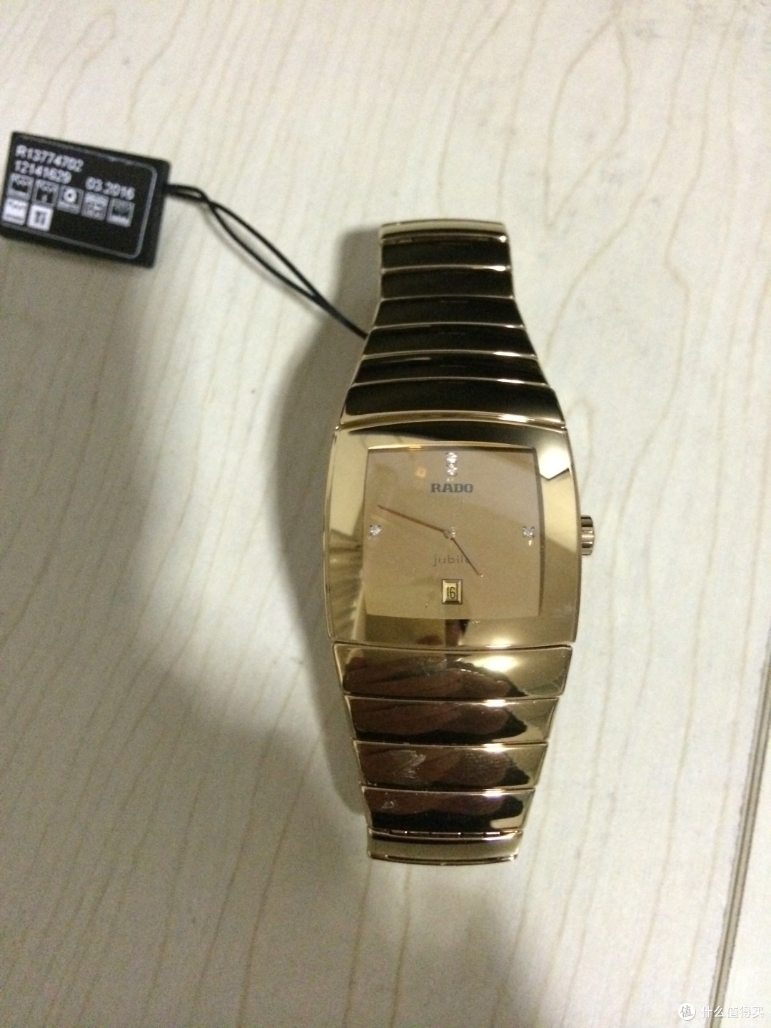 028克拉手表背面,swiss made手表背面,swiss made表扣,除了rado认识