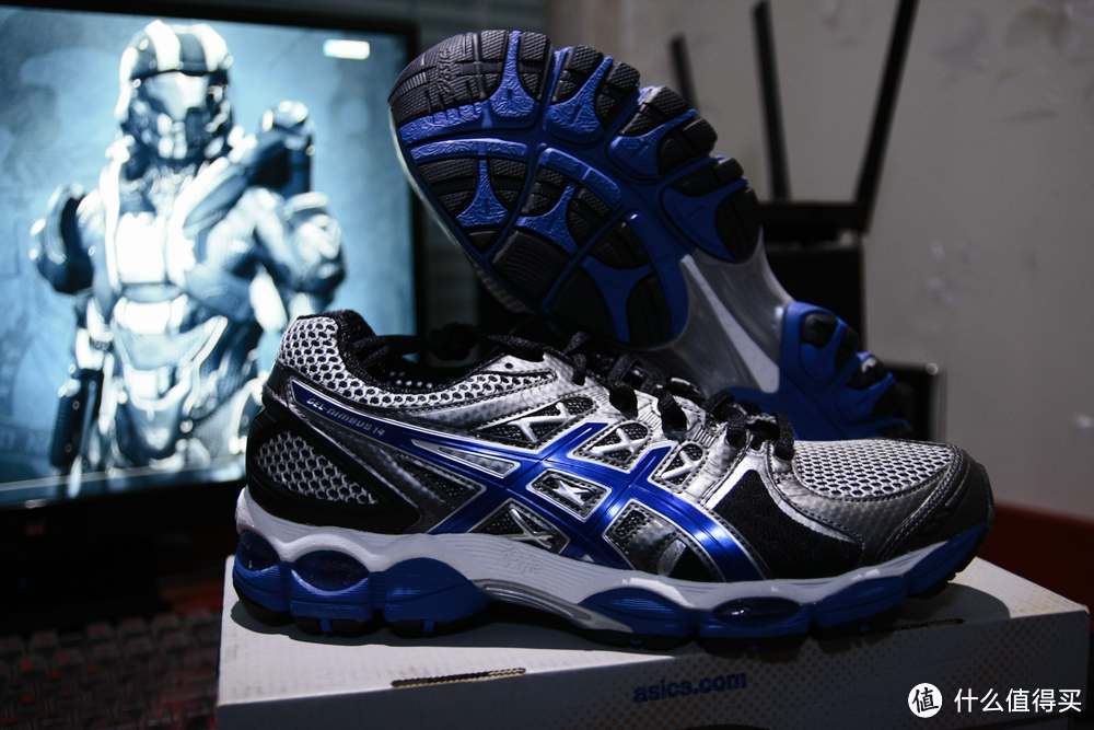 海淘三双ASICS 亚瑟士：GEL-Cirrus33 2 女款跑鞋、GEL-Nimbus 14 男款*级缓震跑鞋、GEL-Cumulus 14 缓冲跑鞋