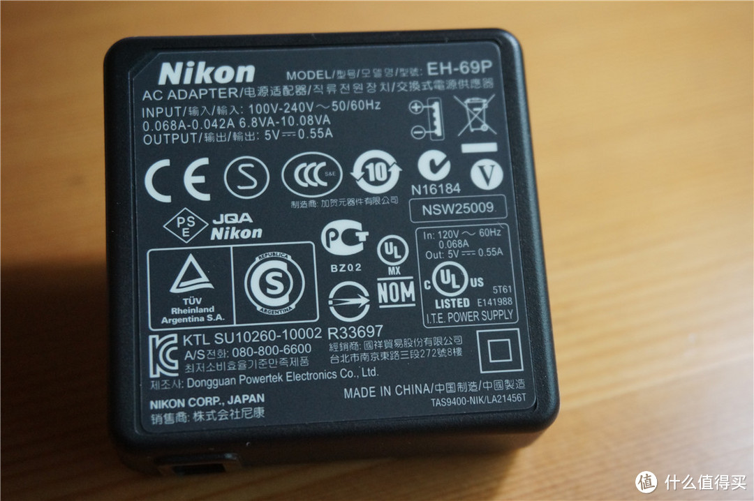 迷你拍照神器——Nikon 尼康 COOLPIX S01 便携数码相机