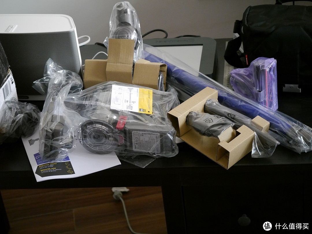 Dyson 戴森 AM01 经典 无叶电风扇 + Digital Slim 手持式吸尘器 DC44，与DC35简单比较