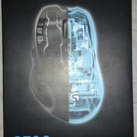 罗技G700s无线鼠标外观展示(快捷键|充电线|接收器|电池)