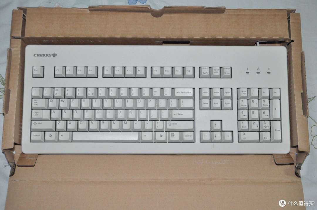 享受啪啪啪的快感绝版cherry樱桃classiclineg803000白色白轴机械键盘