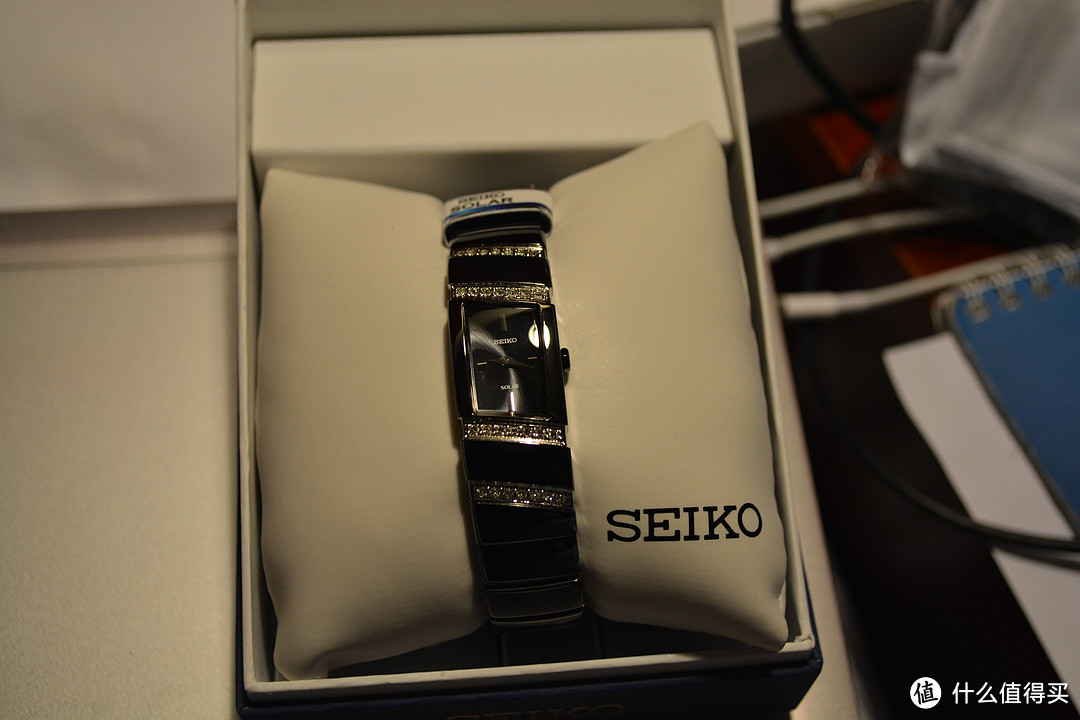 把妹利器——SEIKO 精工 SUP169 女款太阳能腕表