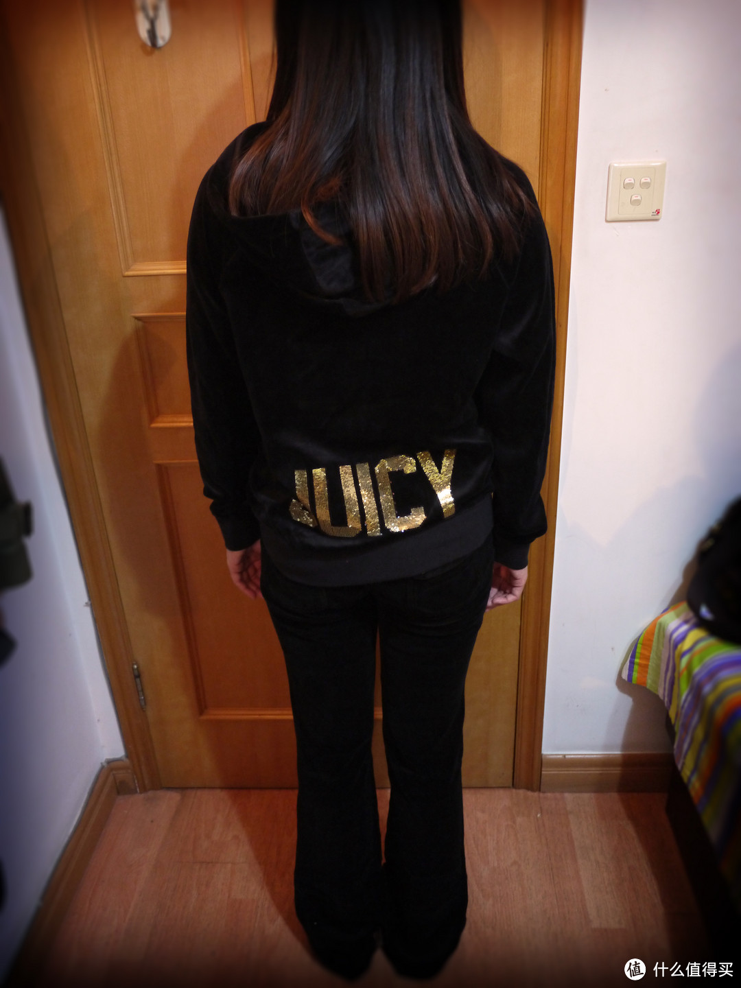 【真人秀】Juicy Couture OLVERA 女款真皮压花斜挎单肩女包 YHRU3776