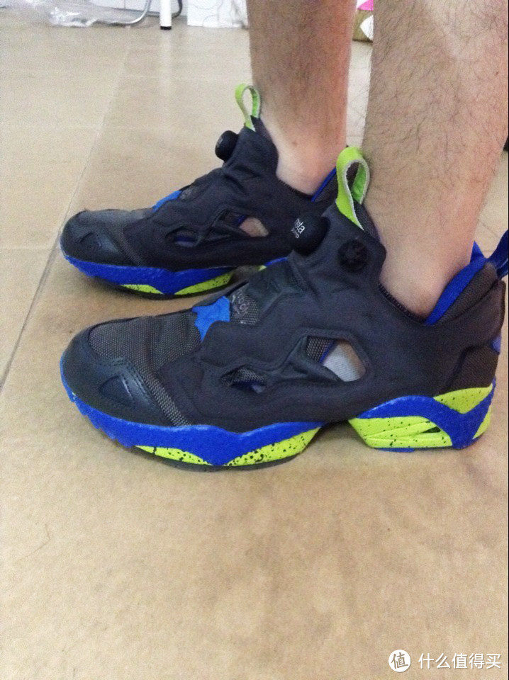 内外兼骚：美淘 Reebok 锐步 Pump Fury 男款跑步鞋 j95964