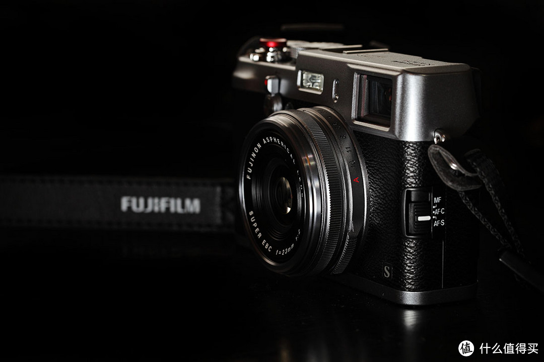 文艺青年街拍神器——FUJIFILM 富士 X100S 旁轴数码相机