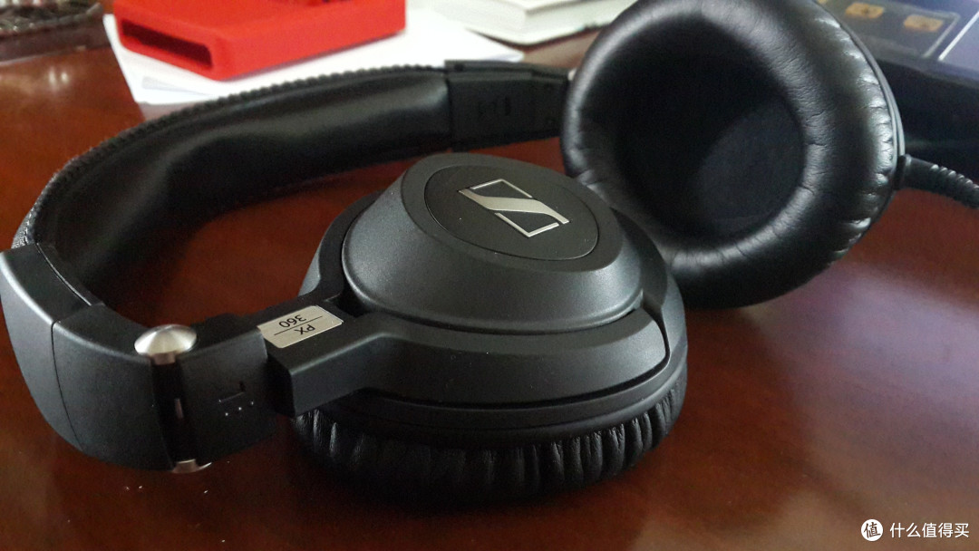 Sennheiser 森海塞尔 PX360 可折叠封闭包耳式头戴耳机（阿楞客串）