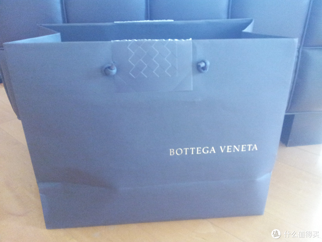 送给自己以及亲人的新年礼物：bottegaveneta 宝缇嘉 经典款男士钱包 120697