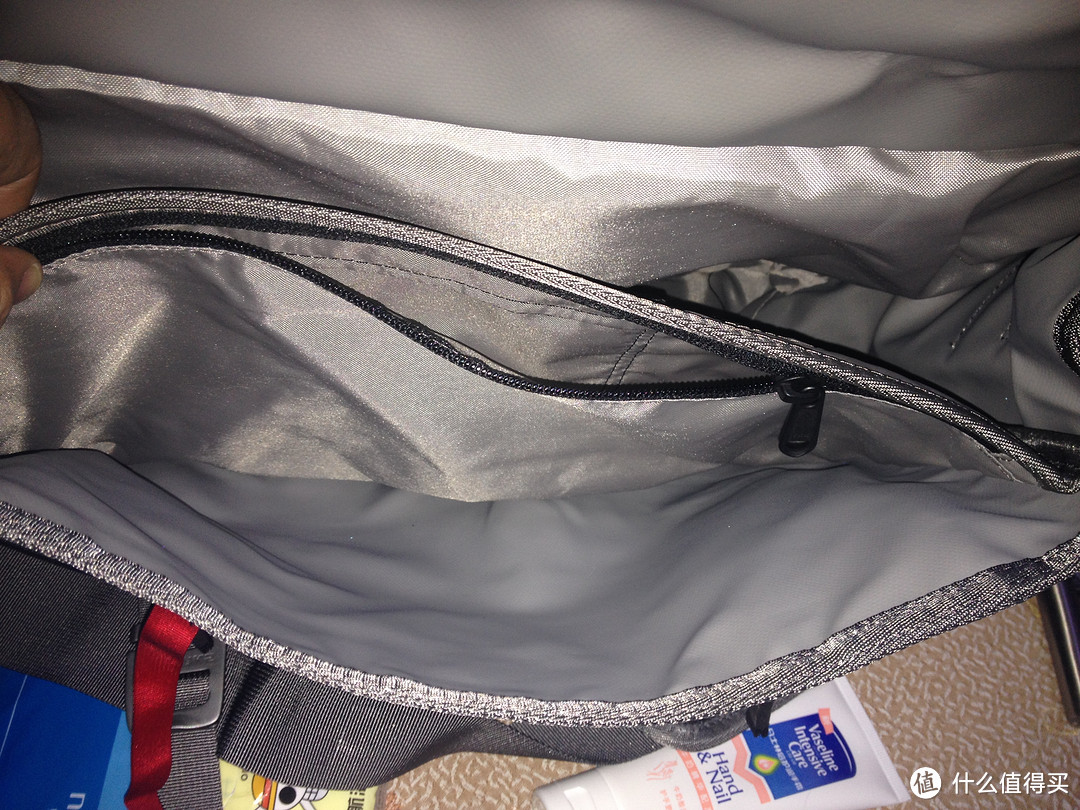 Timbuk2 天霸 Command Laptop TSA 电脑邮差包，附带魔都农村大叔翻包