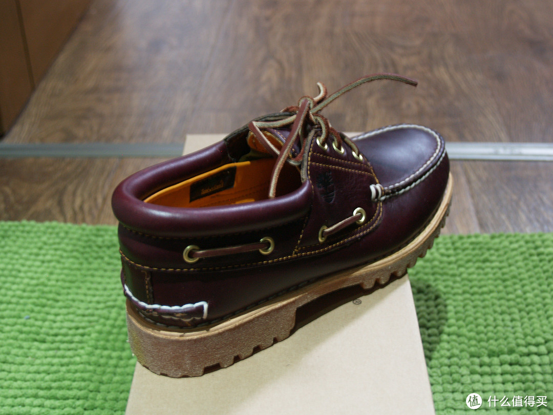 Timberland 天木兰 Chocorua Trail Gore-Tex 女款中帮徒步靴 + 天木兰 男士经典船鞋，呆萌小黄人友情出镜