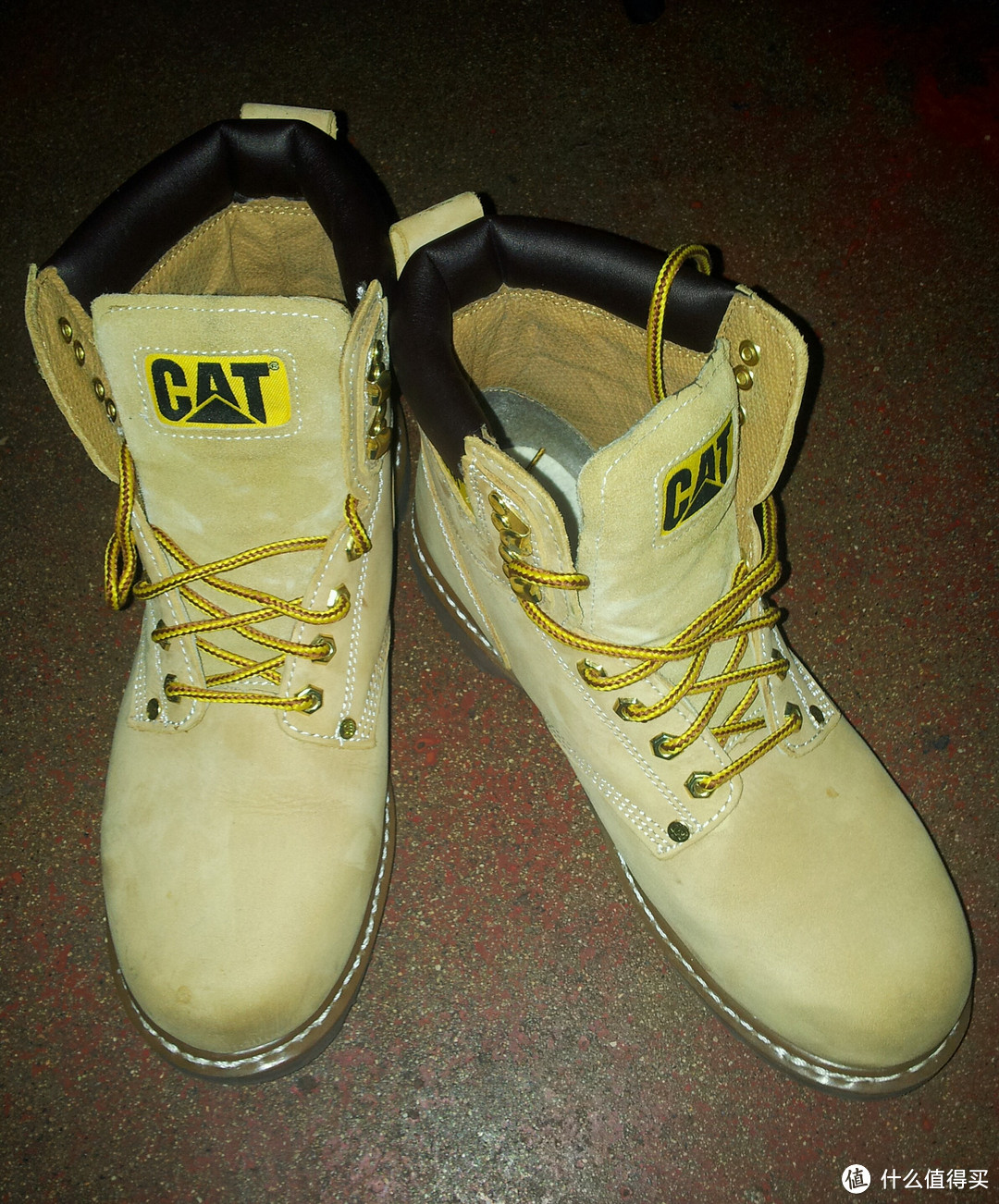 Caterpillar 卡特彼勒 2nd Shift 6" Plain Soft Toe 男款大黄靴，主要谈清洁护理