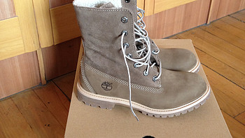 低调的颜色：Timberland 天木兰 Authentics Fleece 女靴