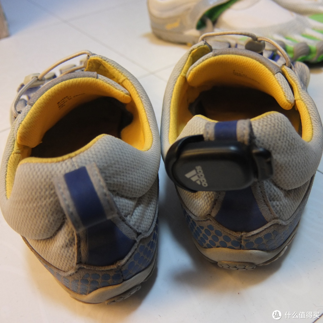 晒几双 Vibram Fivefingers 五趾鞋：Bikila LS、KSO Trek、Classic