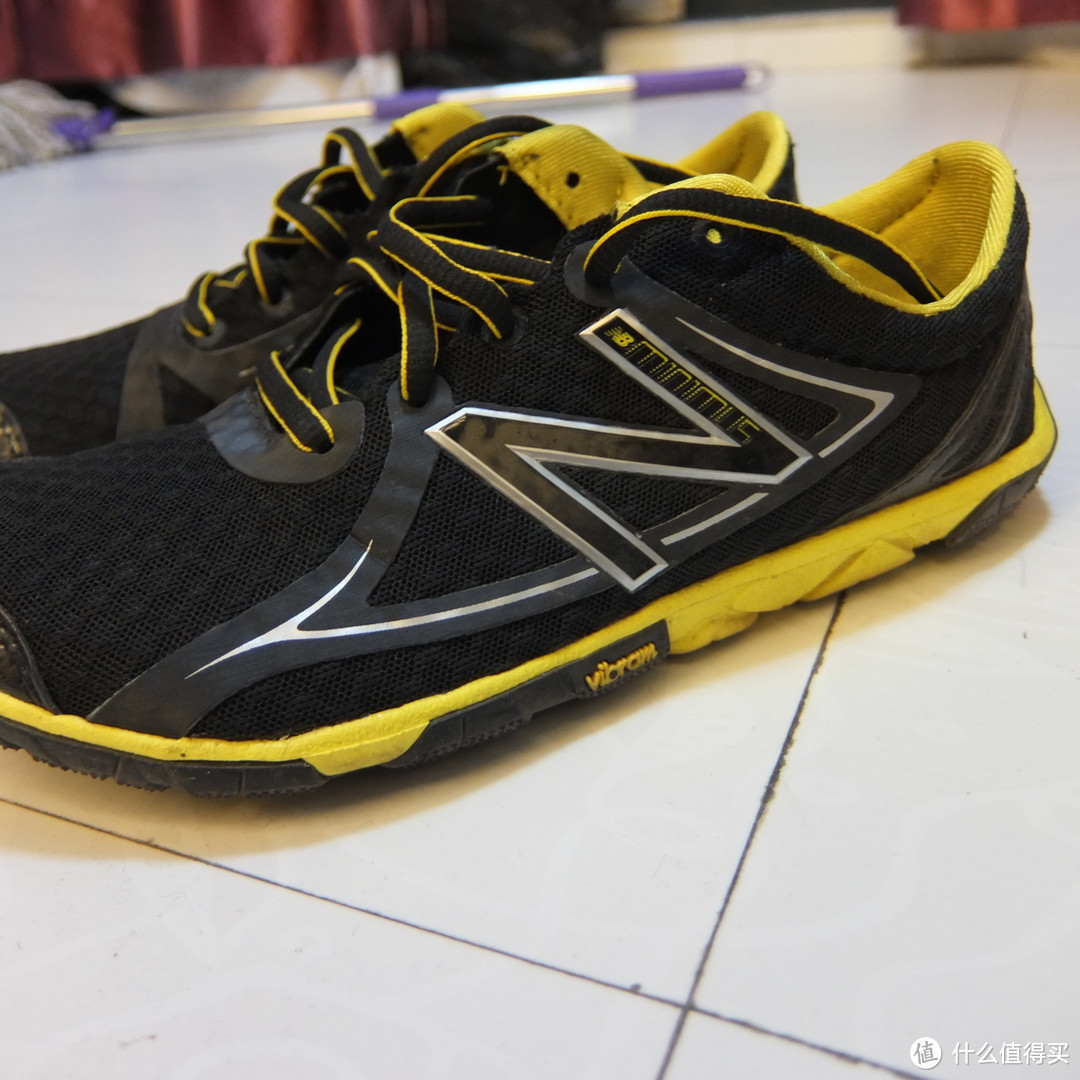 两双New Balance 新百伦 赤足跑鞋：MR20v1 和 Minimus M3090