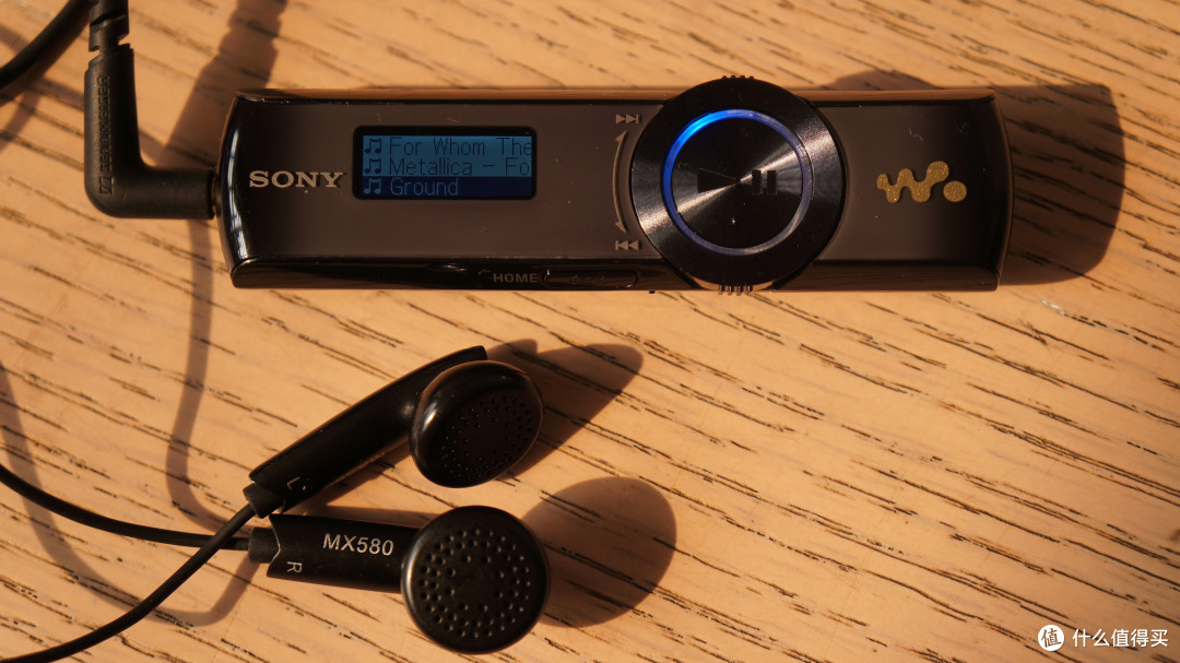 节前福利:神券购入 复古版mp3——sony 索尼 nwz-b172f 2g mp3 播放器