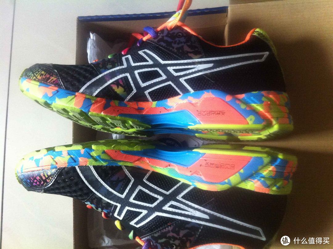 无亮骚，不跑步——ASICS 亚瑟士 GEL-NOOSA TRI 8 男 跑步鞋 T306N