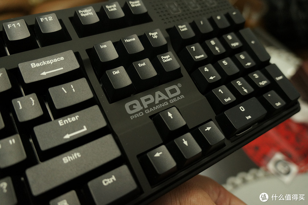 QPAD 酷倍达 MK-50 机械键盘 黑色红轴