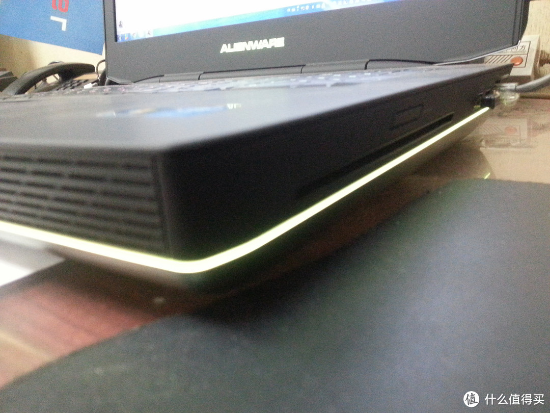 送走老朋友，迎来新朋友：Alienware 外星人 ALW18-6490sLV 18.4寸笔记本电脑