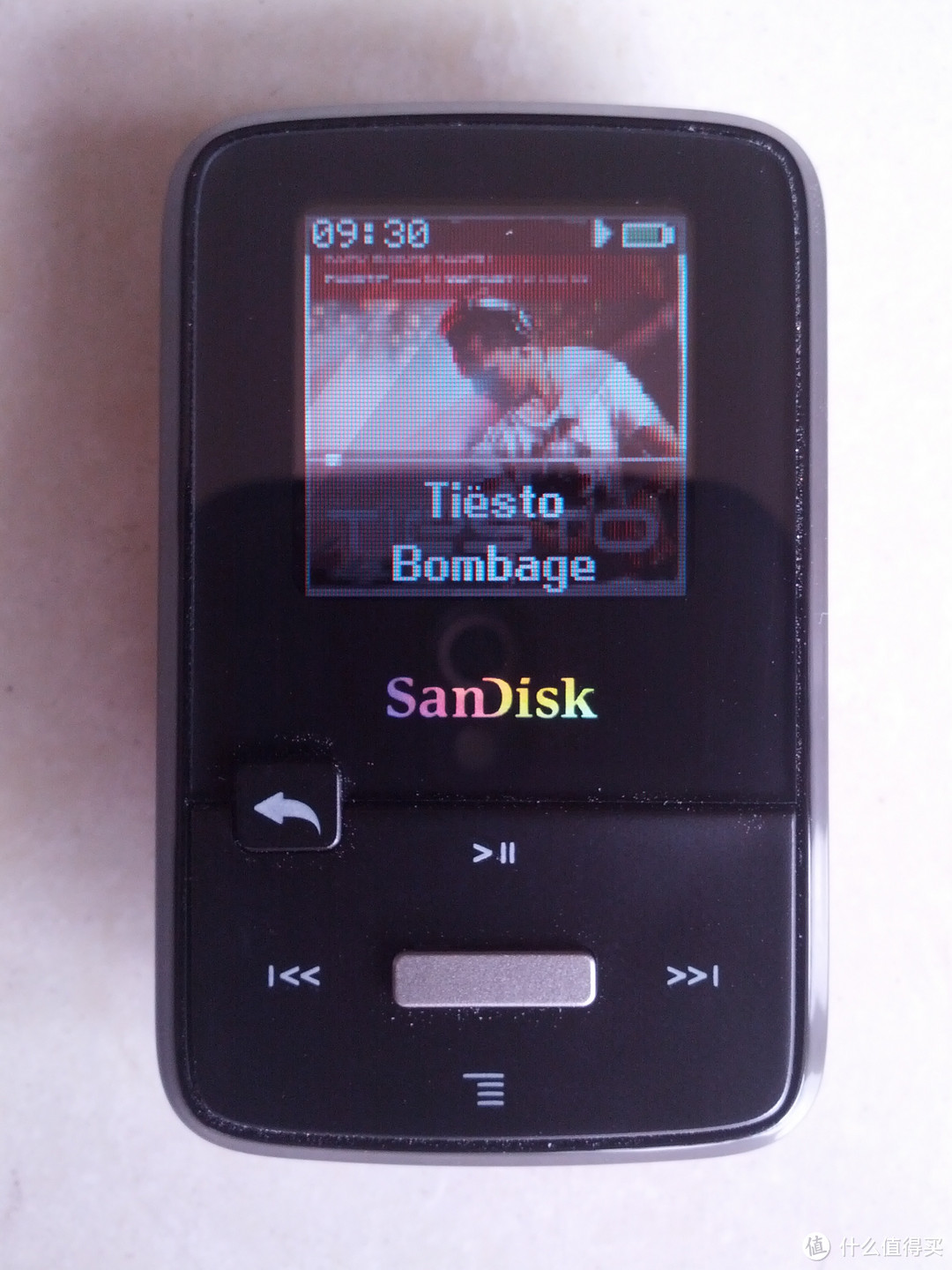 屌丝大叔29.97刀的1150X和19.99刀的 SanDisk Sansa Clip Zip