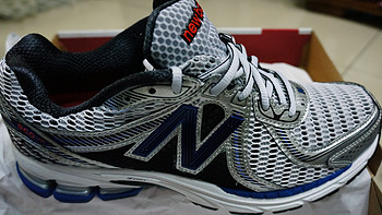 new balance 新百伦 M860 男款慢跑鞋、670 女款跑步鞋