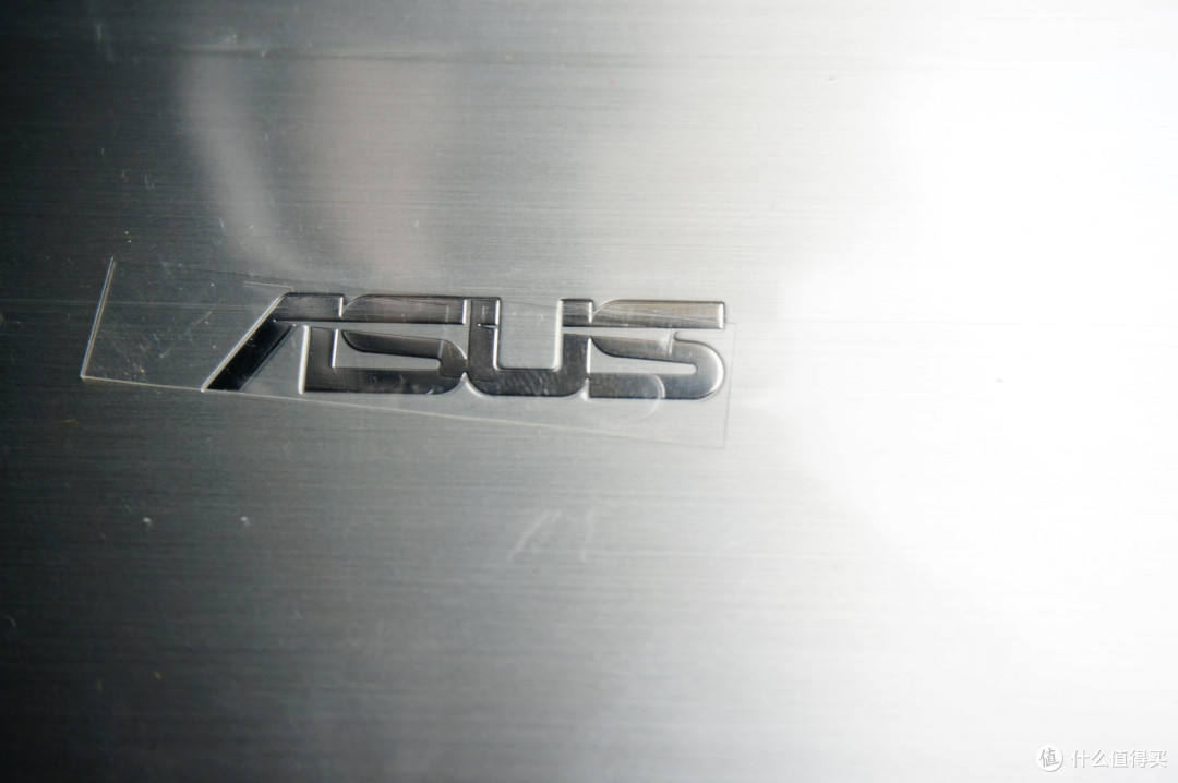 ASUS来刷一次存在感