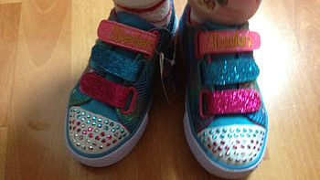 twinkle twinkle little star...晒晒宝贝闺女的Skechers Kids 斯凯奇运动童鞋 10284N、10249L