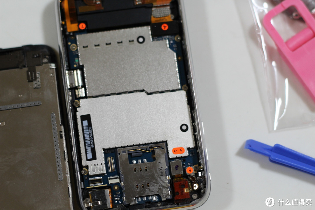 拯救一代神机——iPhone 3GS 拆机更换 电池