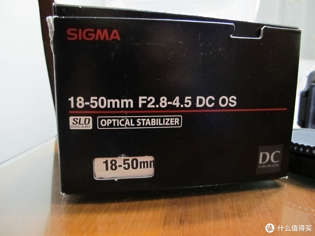 Sigma 适马 18-50/2.8-4.5 DC OS 单反镜头 (佳能口）