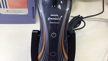 Philips 飞利浦 Norelco 1160XCC SensoTouch 2d 电动剃须刀