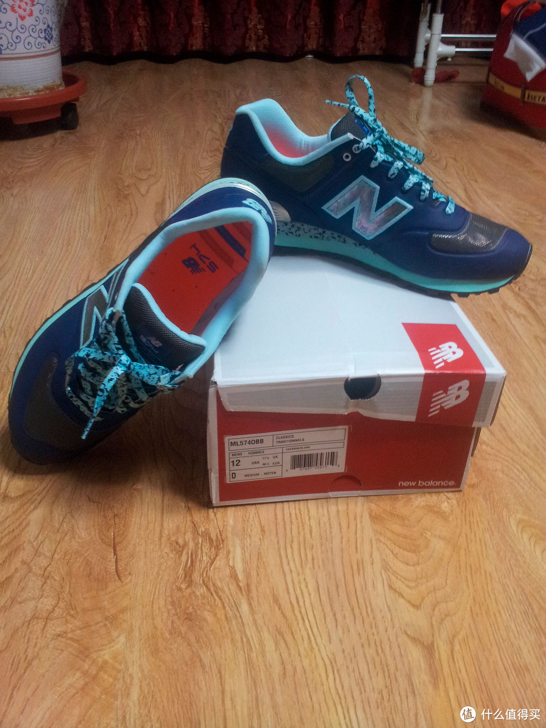 New Balance 新百伦 574 Atmosphere 夜光限定版 男款 慢跑鞋，顺便晒晒给媳妇买的UGG Kaysa 女靴