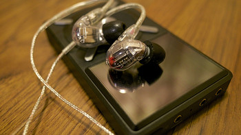 安心地听音乐吧：Shure 舒尔 四单元入耳式耳机 SE846