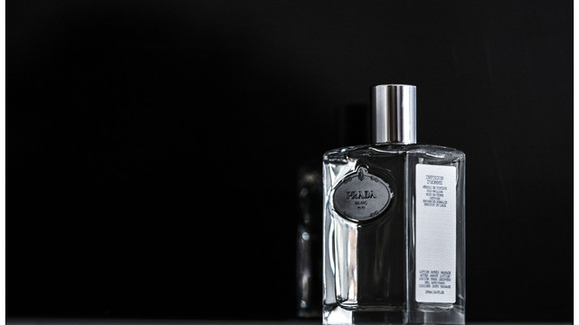 prada 普拉达 鸢尾花须后水 100ml/3.4oz 无色"    31 14-02-25