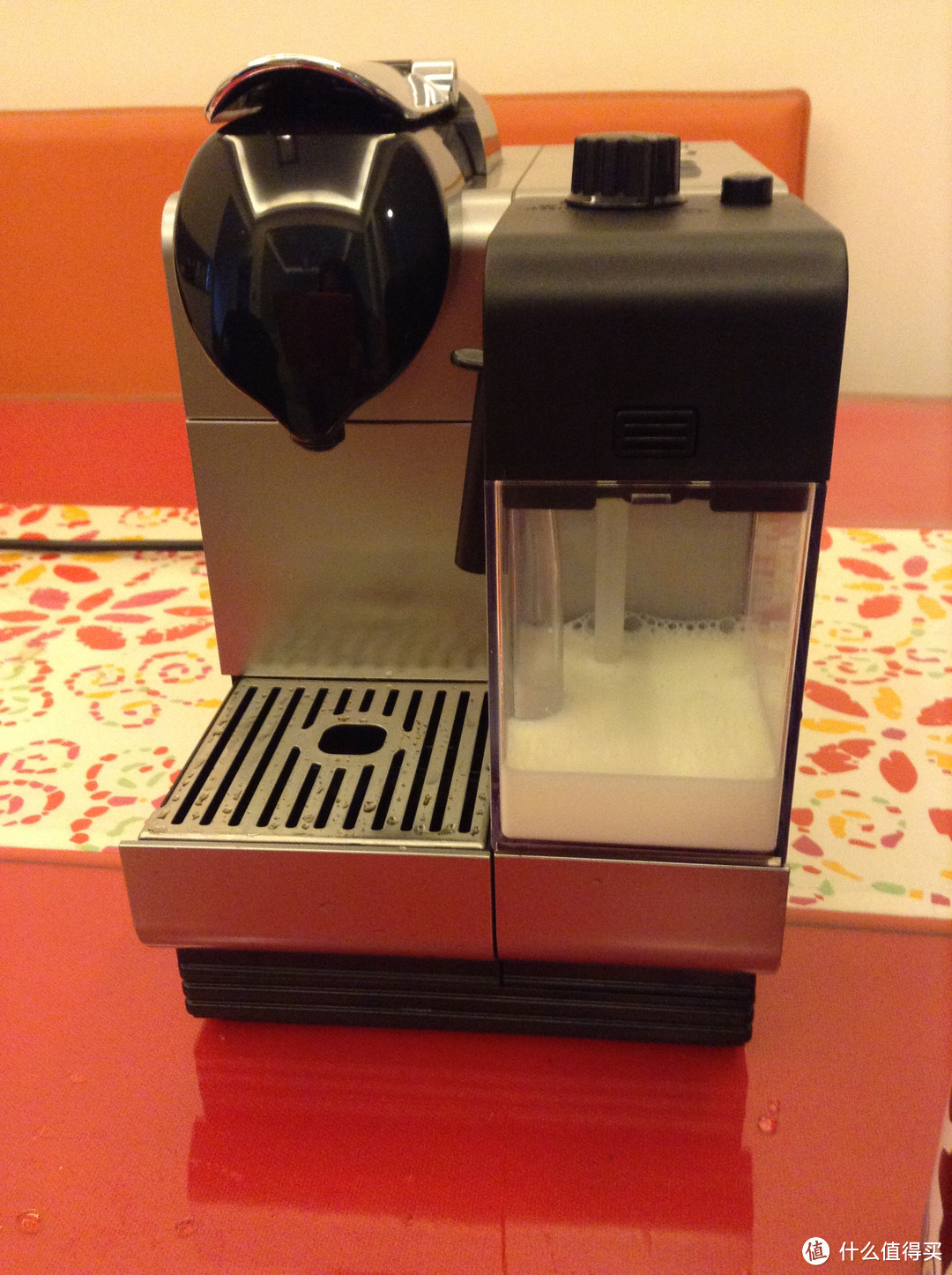 美好的一天从一杯咖啡开始——NESCAFE 雀巢 EN520 胶囊咖啡机