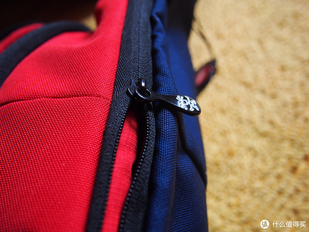 CRUMPLER 澳洲小野人 ME2001-X01G60 巨蟹系列 专业摄影包 红黄蓝配色