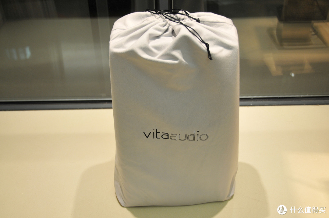 豪华木箱：Ruark （VITA） Audio R4 多功能桌面音箱