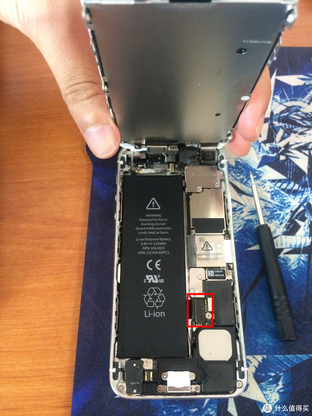 自己动手 丰衣足食：iFixit iPhone 5 替换电池套装