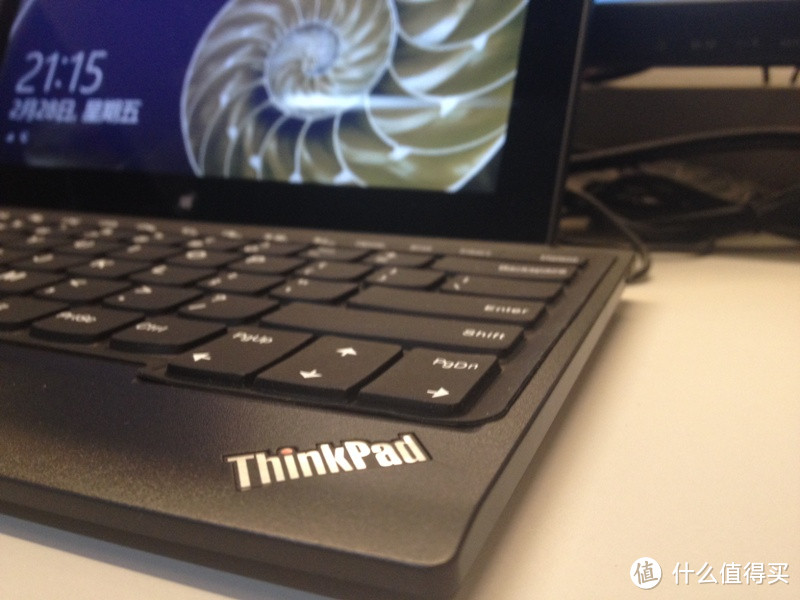 Lenovo 联想 Thinkpad Tablet 2 Win8平板 + 小红点蓝牙键盘