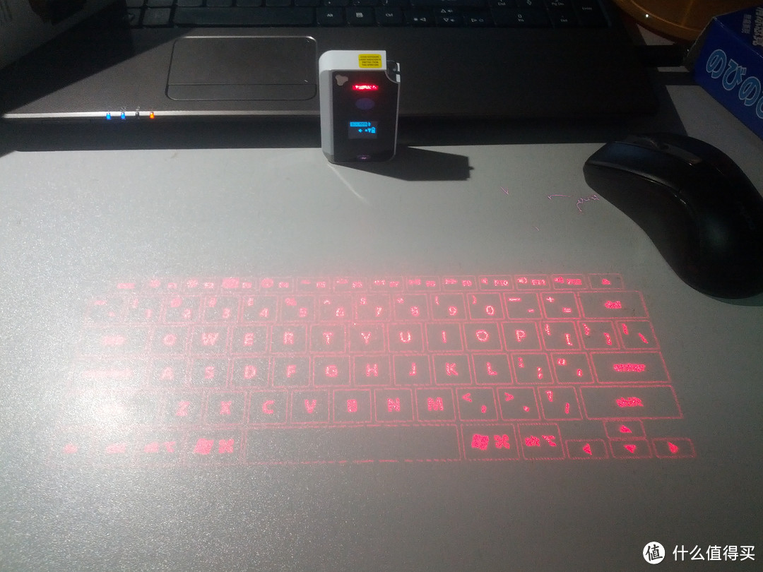 Brookstone Virtual Keyboard 蓝牙投影虚拟键盘