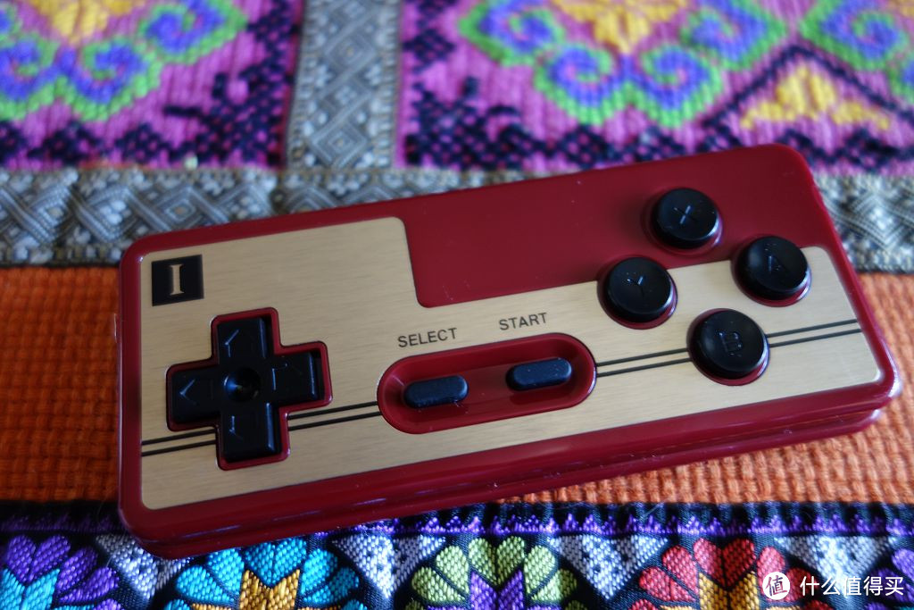 怀旧是一种病——八位堂 8BITDO FC30 “纪念”蓝牙手柄