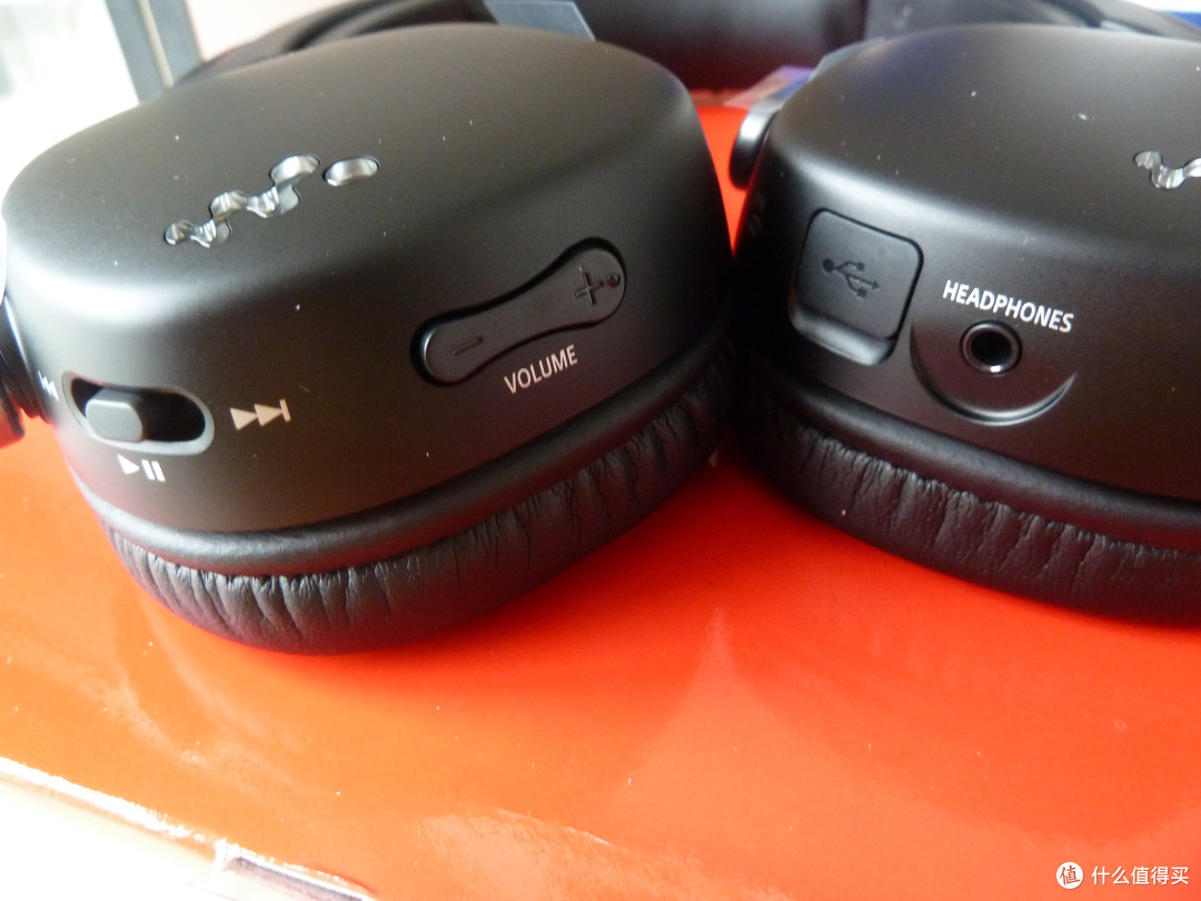 再也没有耳机线缠绕的烦恼:SONY 索尼 NWZ-WH303 一体型音乐播放器