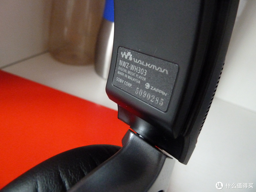 再也没有耳机线缠绕的烦恼:SONY 索尼 NWZ-WH303 一体型音乐播放器