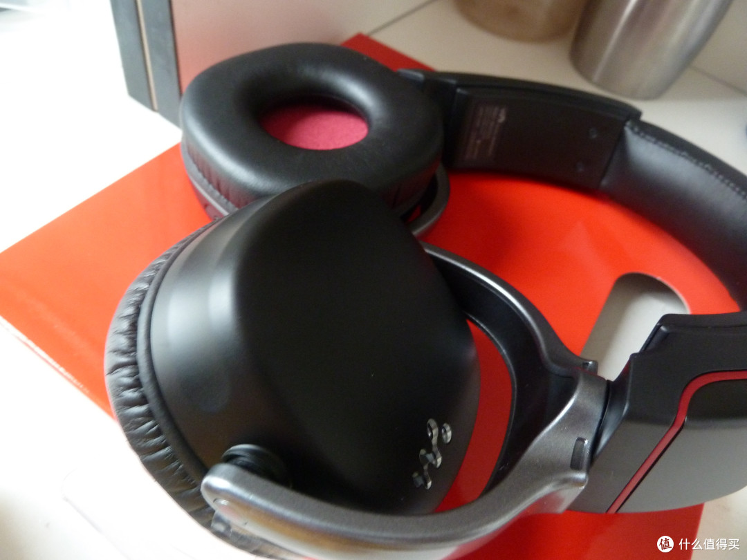 再也没有耳机线缠绕的烦恼:SONY 索尼 NWZ-WH303 一体型音乐播放器