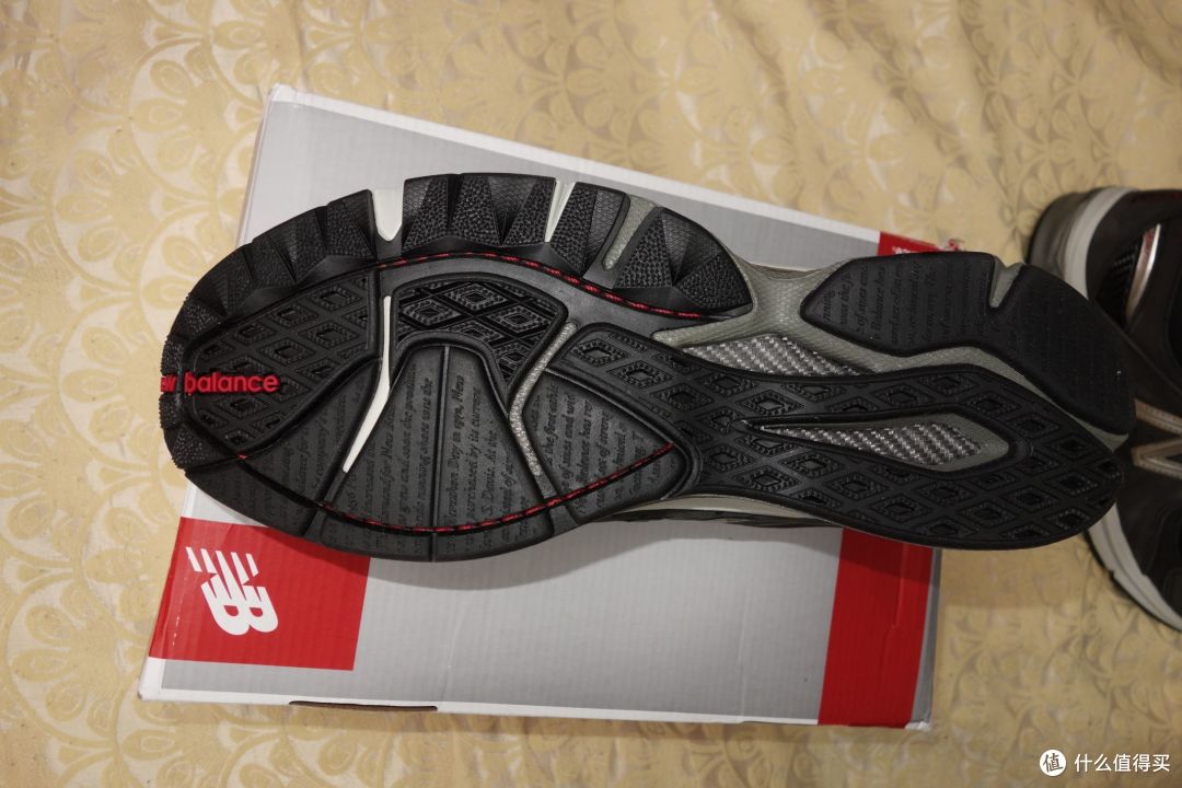 Mountain Hardwear 山浩 Chillwave 户外羽绒服、Plasmic男款冲锋衣 + New Balance 新百伦 2040 慢跑鞋