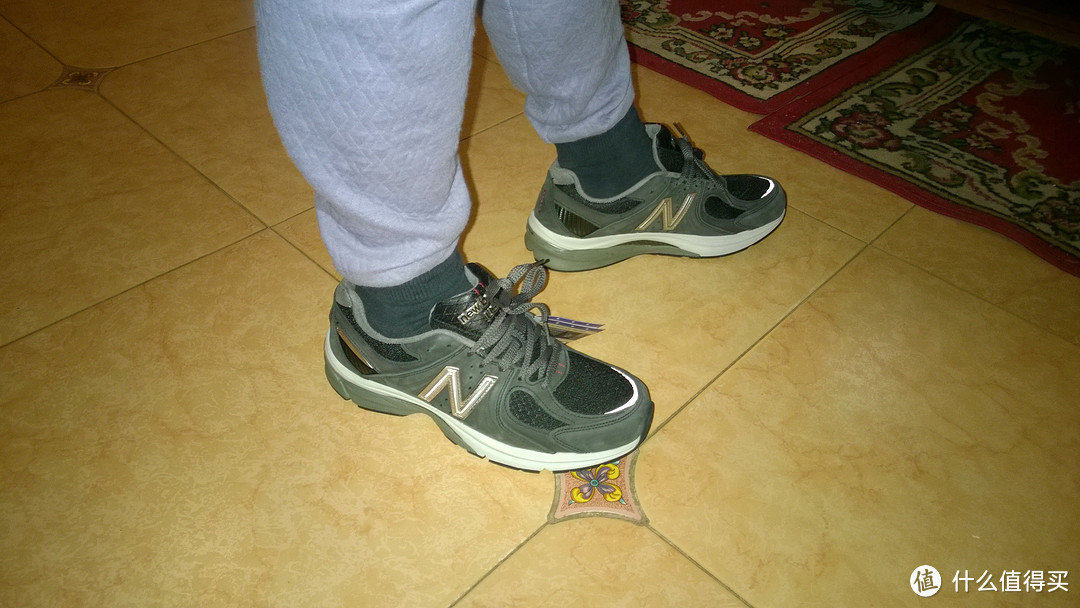 Mountain Hardwear 山浩 Chillwave 户外羽绒服、Plasmic男款冲锋衣 + New Balance 新百伦 2040 慢跑鞋