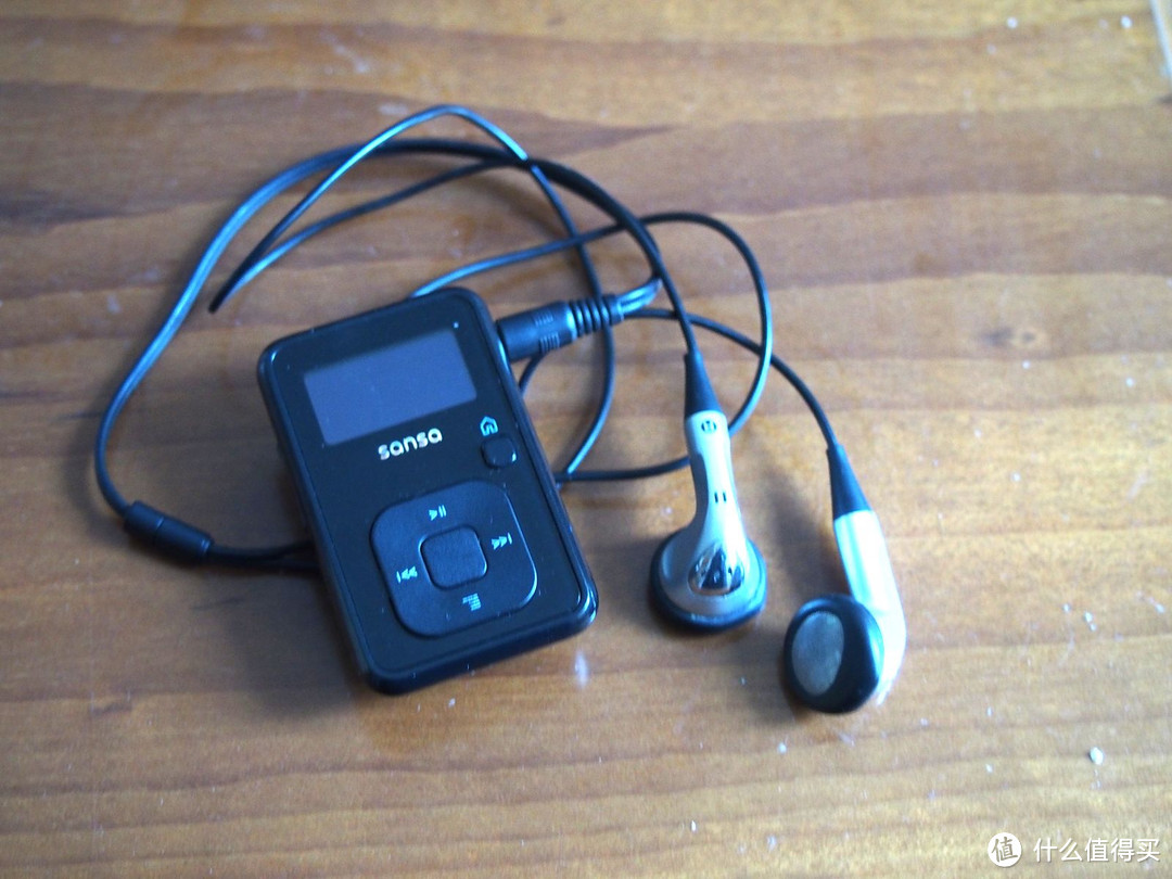 Sandisk 闪迪 Sansa Clip+ MP3播放器 4GB 官翻版