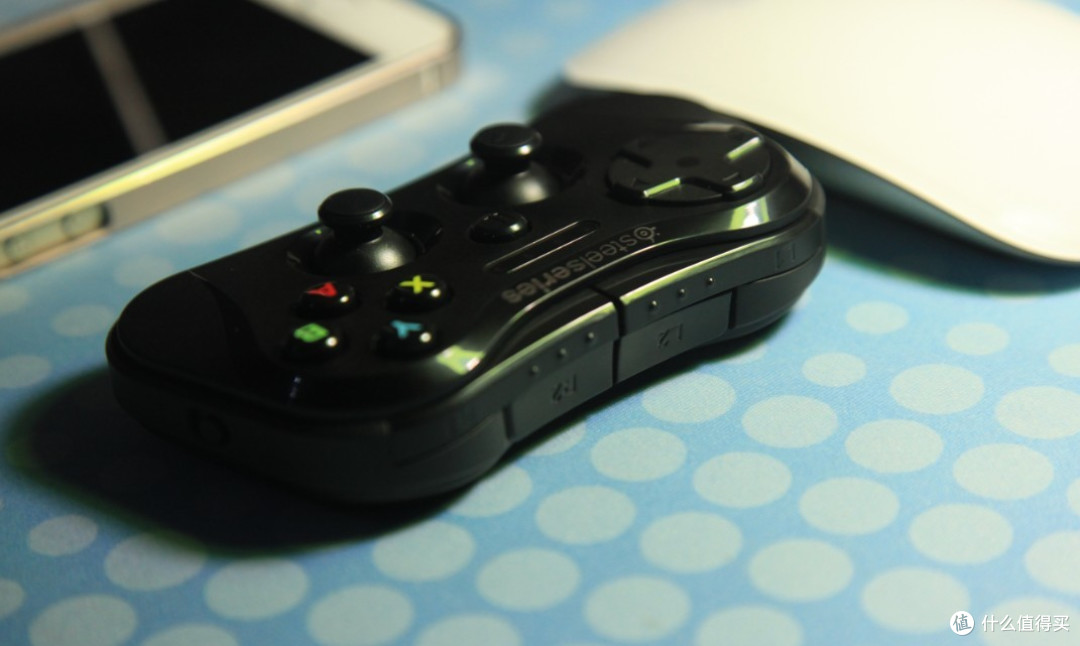 iPhone变成红白机——STEELSERIES 赛睿 STRATUS 游戏手柄