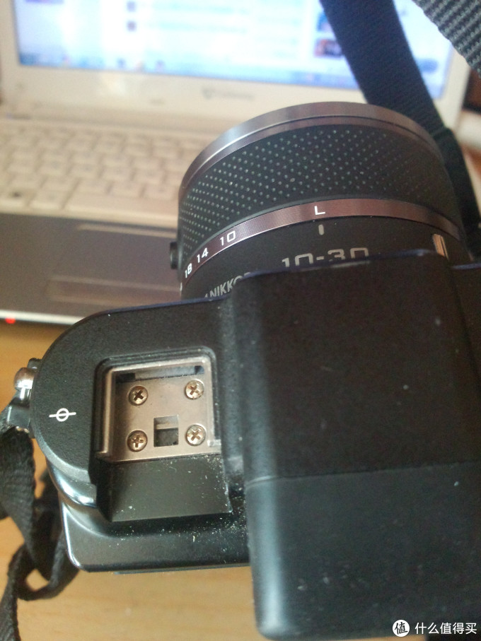 养在深闺人未识：Nikon 尼康 V1 可换镜数码相机