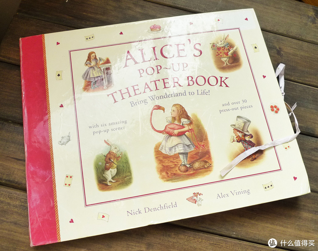 带你梦游仙境：《Alice's Pop-up Theatre Book》爱丽丝立体剧场玩具书