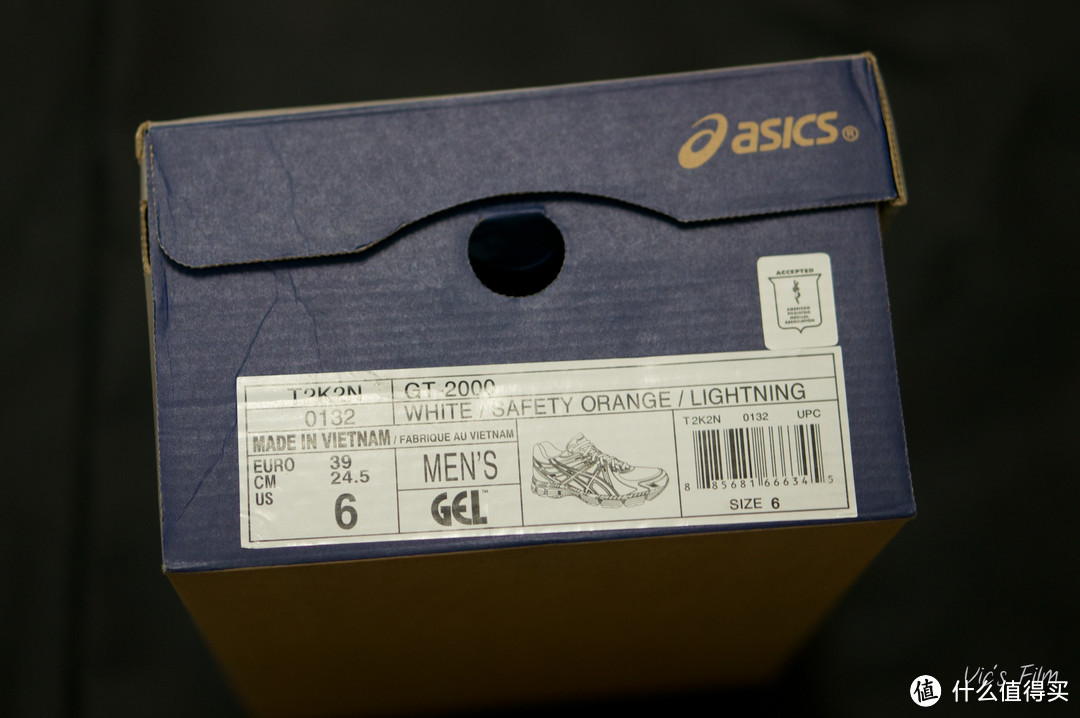 晒晒我的跑鞋们：ASICS 亚瑟士 GT-2000 男款稳定系跑步鞋 + new balance 新百伦 M1290、XC900 男款跑步鞋，附尺码